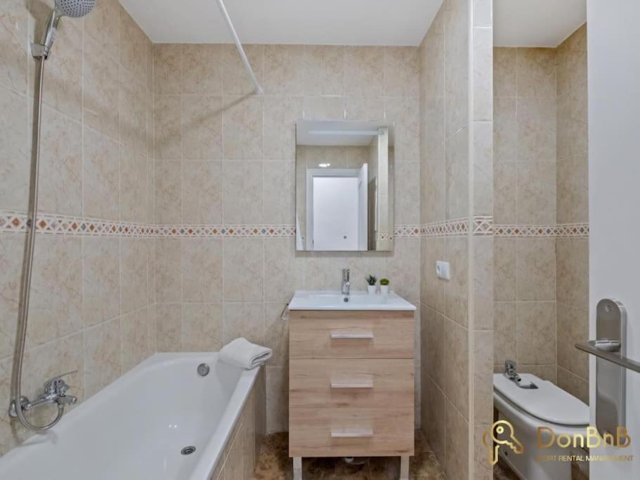 פואנגירולה Apartamento Cerca De La Playa En Las Lagunas De Mijas מראה חיצוני תמונה