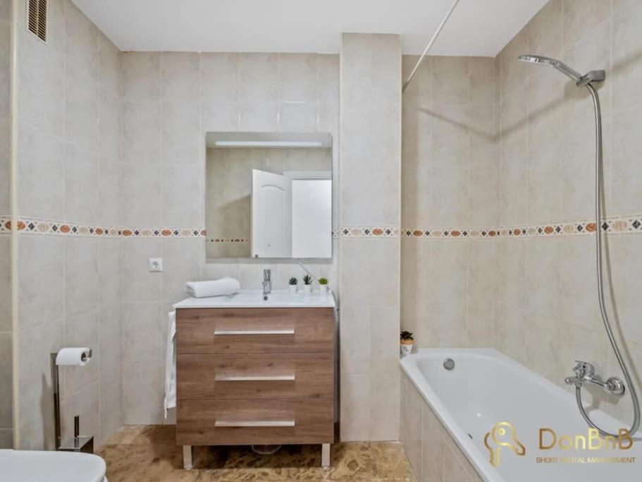 פואנגירולה Apartamento Cerca De La Playa En Las Lagunas De Mijas מראה חיצוני תמונה